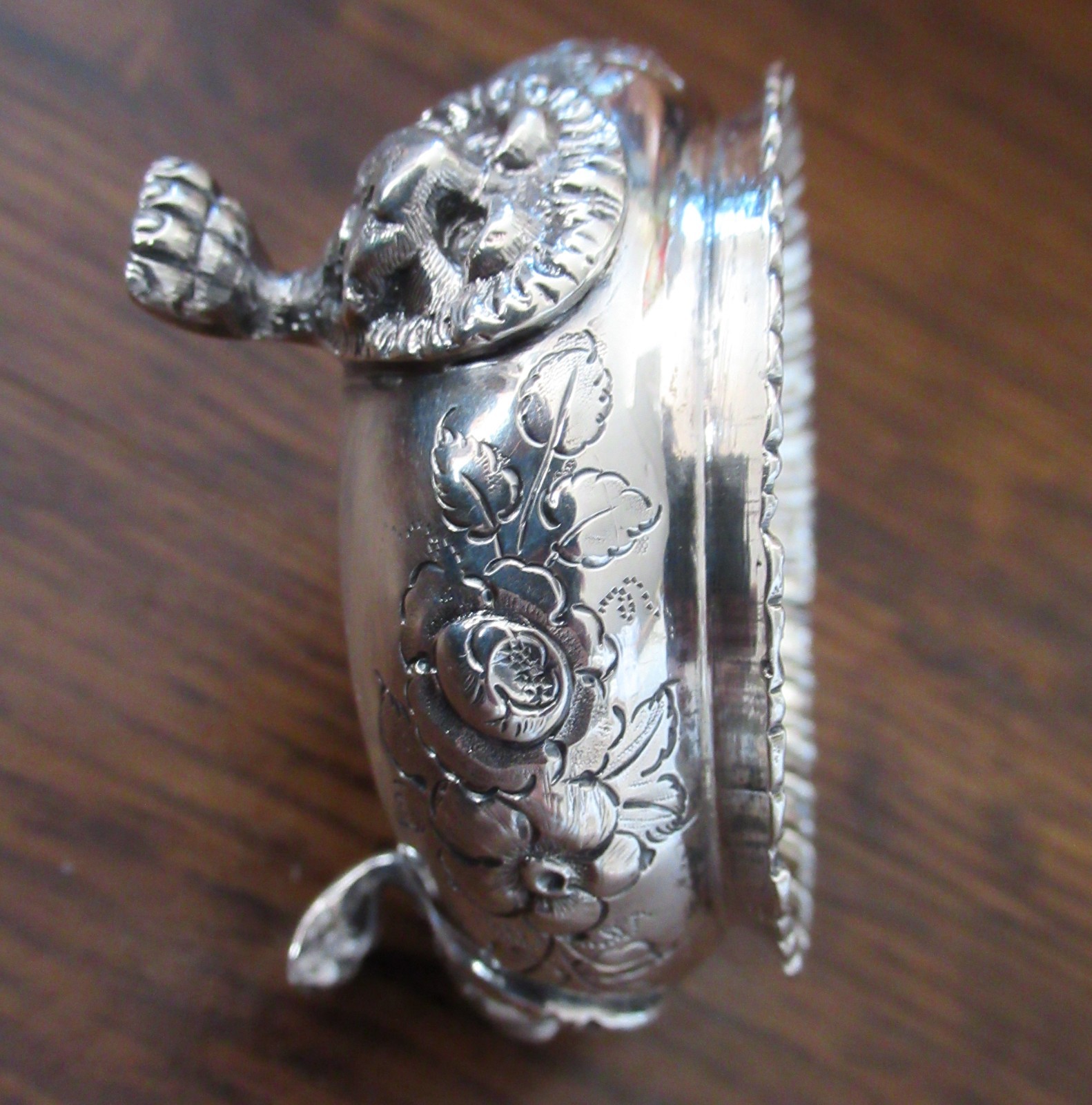 Antique Mappin & Webb Sterling Silver Salt Cellar 3 Footed Lions Head Floral 925