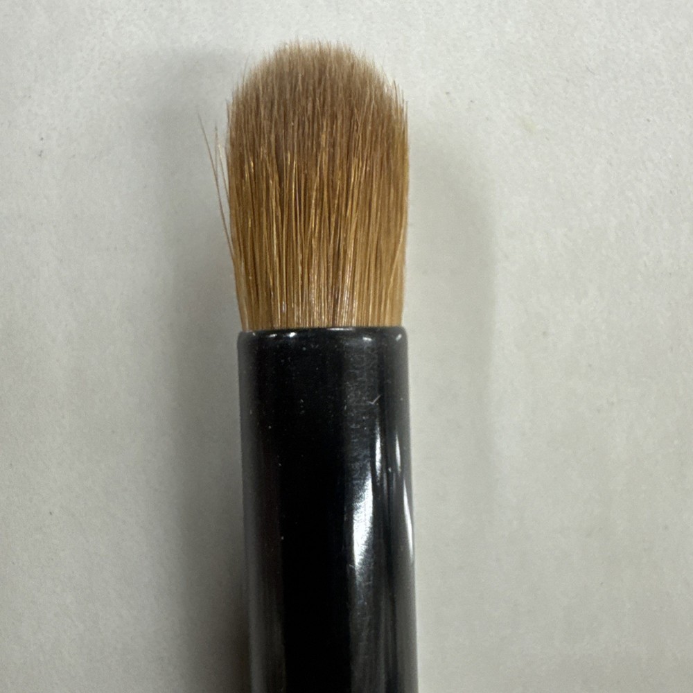 BASIC BEAUTY BLENDING EYESHADOW BRUSH-01