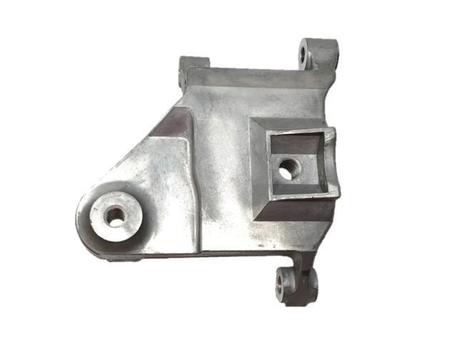 Genuine Nissan Front Right Engine Mount Bracket 11232-EL00B