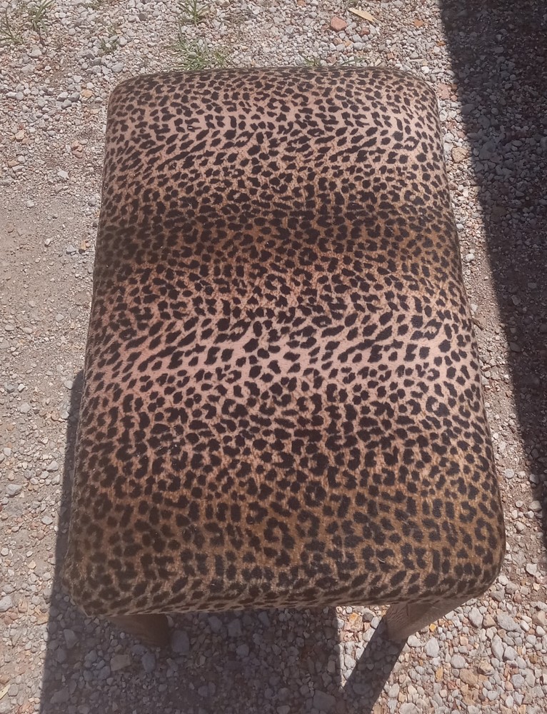 Oak Animal Print Vanity Bench (VB33)