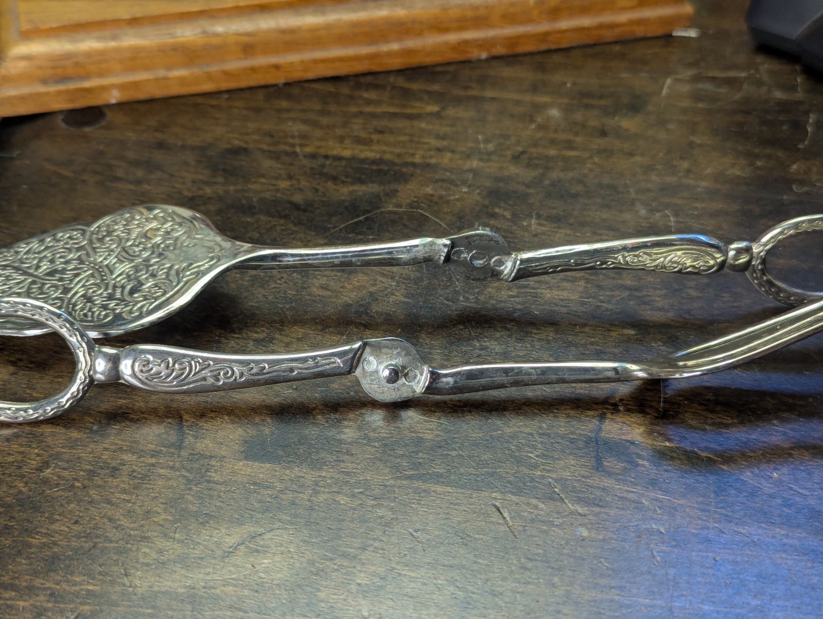 Silverplate Zinc Alloy Salad Tongs Vintage Ornate Dessert Service SEPARATED 8.5"