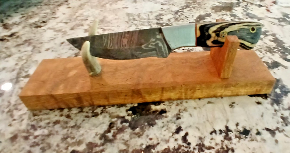 Oak Hunting Knife Display Stand