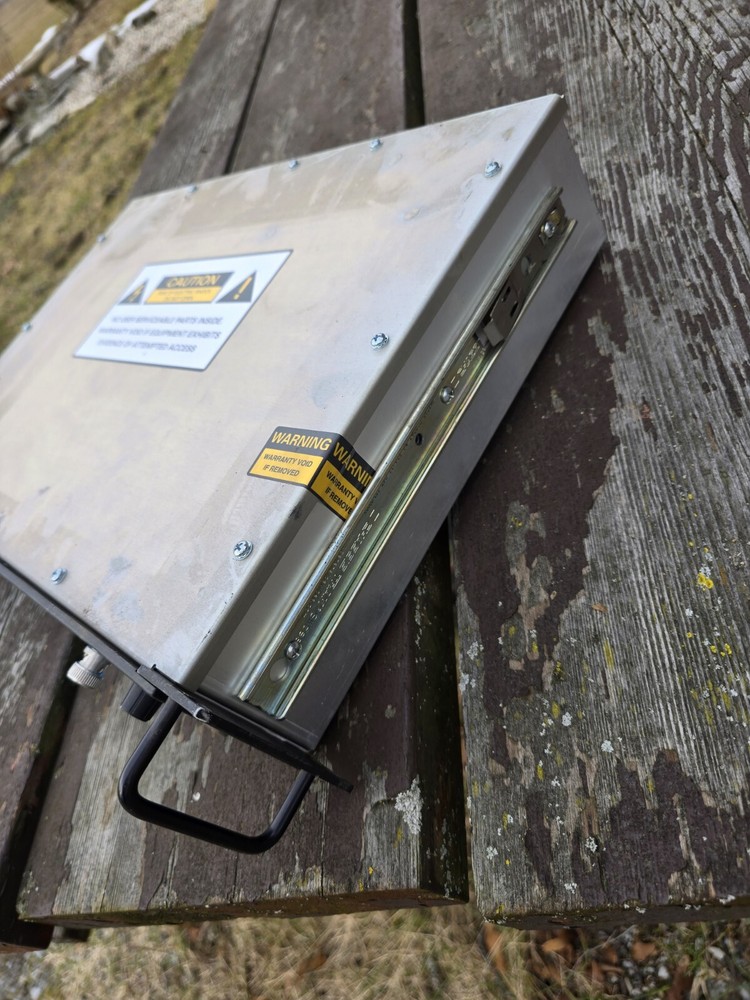 General Dynamics CM-200 VHF Receiver