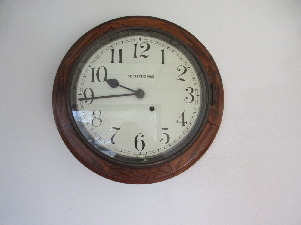ANTIQUE SETH THOMAS GALLERY WALL CLOCK OAK PAINTED DIAL ORIGINAL FINISH RUNS