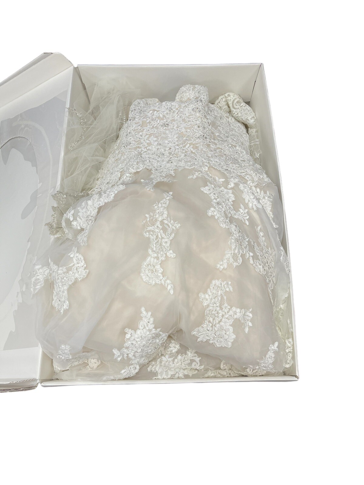 David Tutera Bridal Wedding Dress Sz 18 Crystals beading, simply amazing Ivory