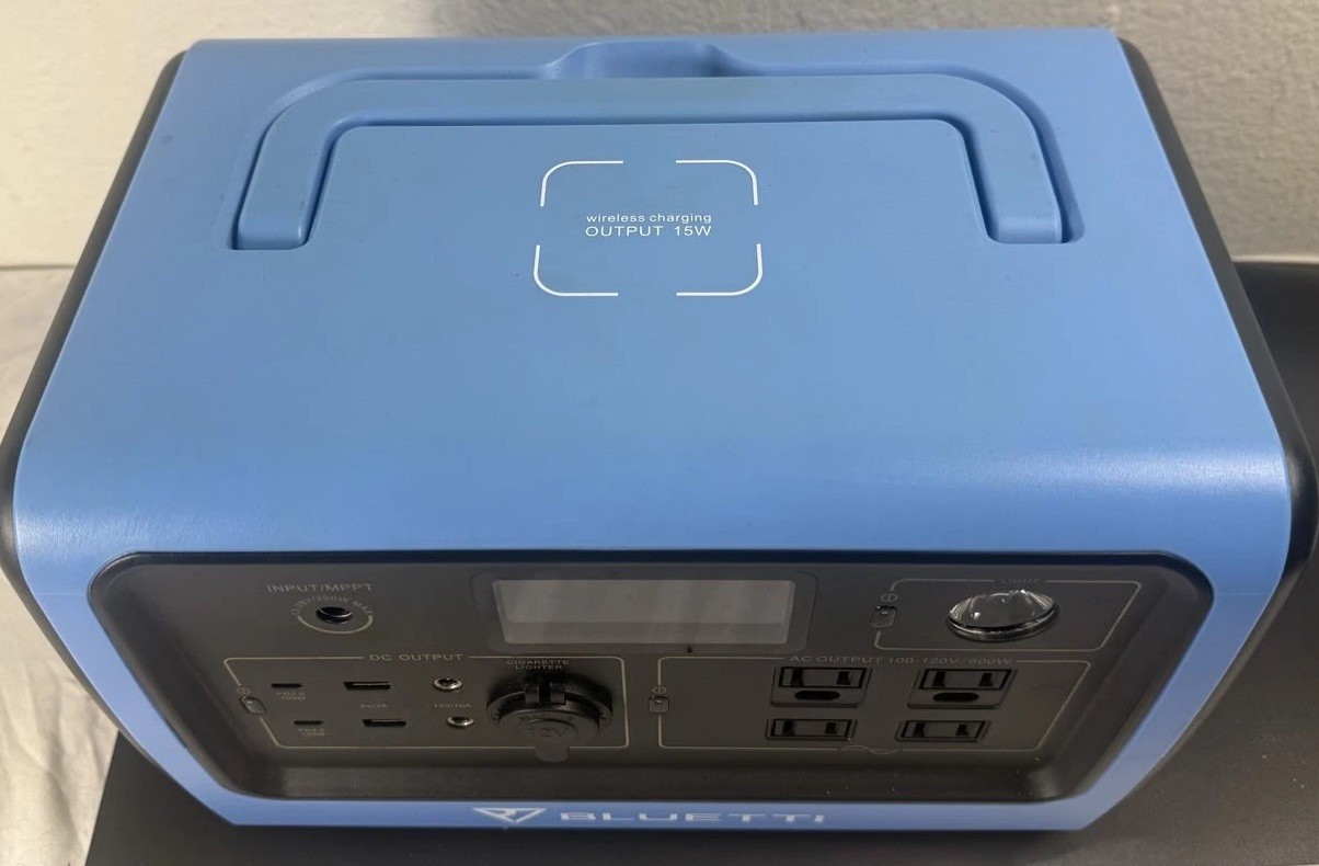 BLUETTI EB70S 800W 716Wh Portable Power Station for Outdoors + Car Cable