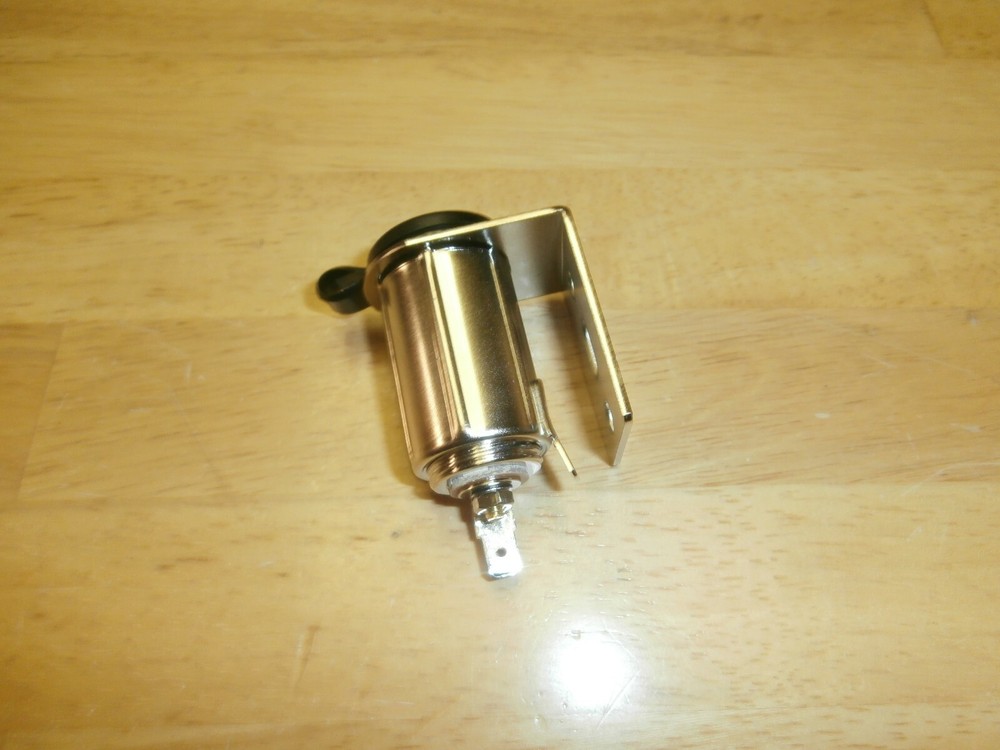 Philmore 12 VOLT 48-620 Cigarette Lighter Socket w/L Bracket,NEW