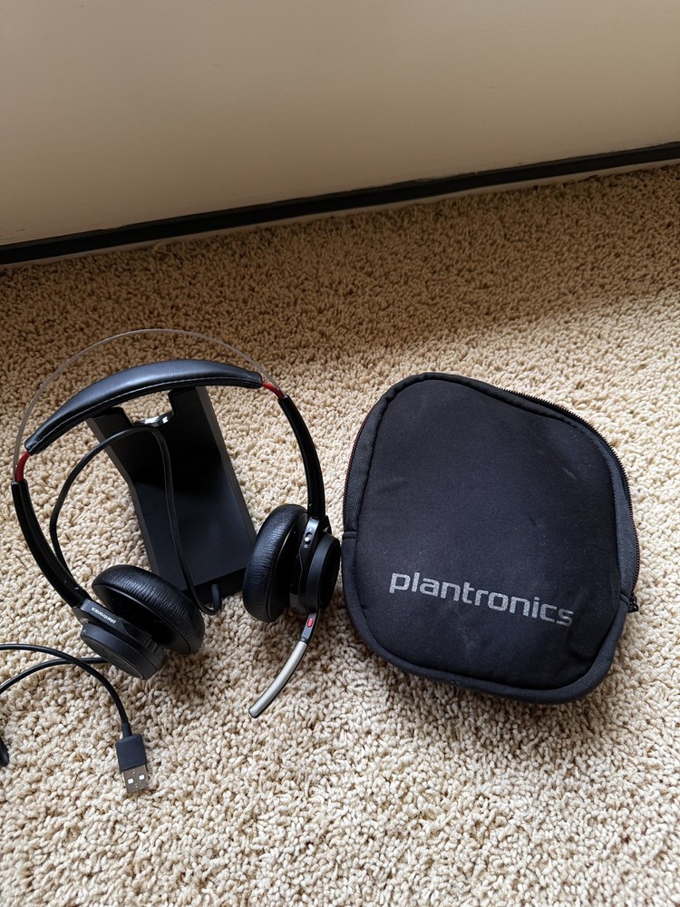 Plantronics J9 - Bluetooth Wireless Over The Head Headset