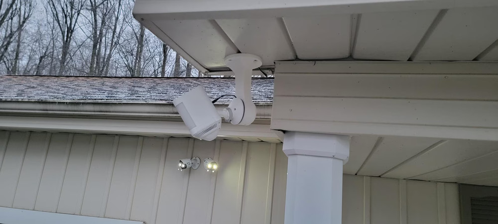 Ring Spotlight Camera Plus Plug-In Multi-Use Mount Ceiling, Wall, under Eaves