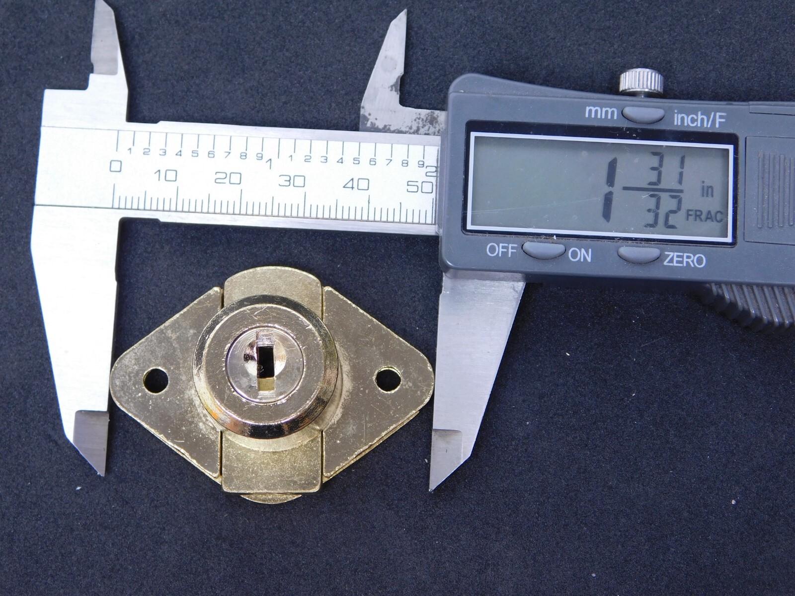 DESK OFFICE DRAWER CABINET LOCK BRASS 7/8"DIA x 3/4"L Cylinder (Keyed Alike) HN