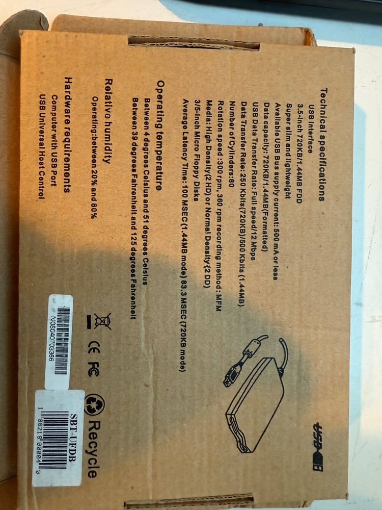 External Floppy Disk Drive 1.44MB USB Connect Model FD-05PUB