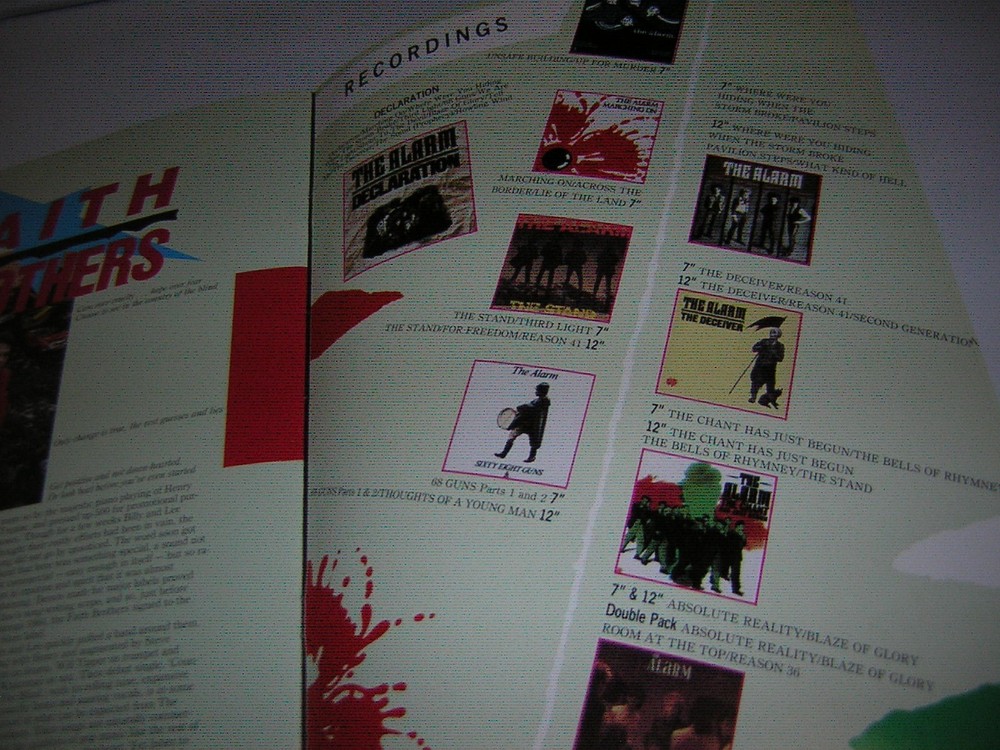 THE ALARM TOUR BOOK /TOUR PROGRAM ABSOULUTE TOUR 1985 MIKE PETERS VINTAGE