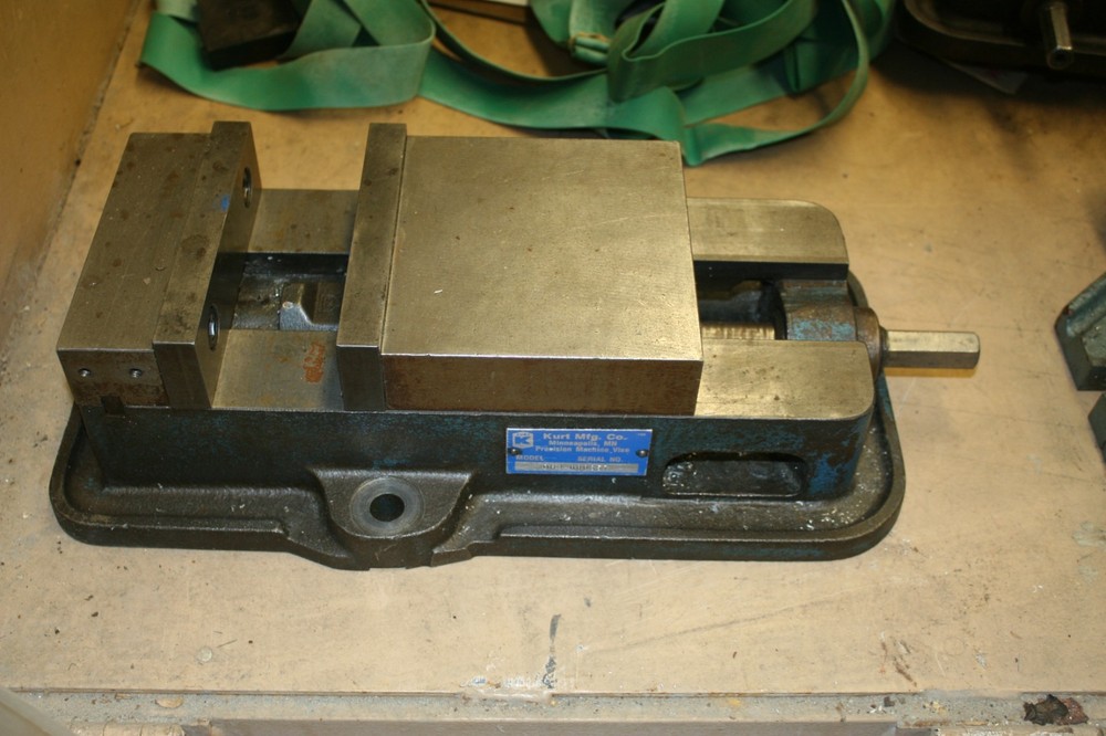 KURT D60 Anglock 6" Precision Machinist Vise