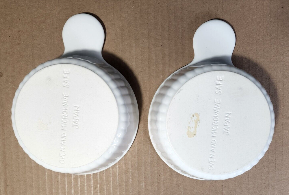 2 Grab It White Ceramic Tab Handle Dishes