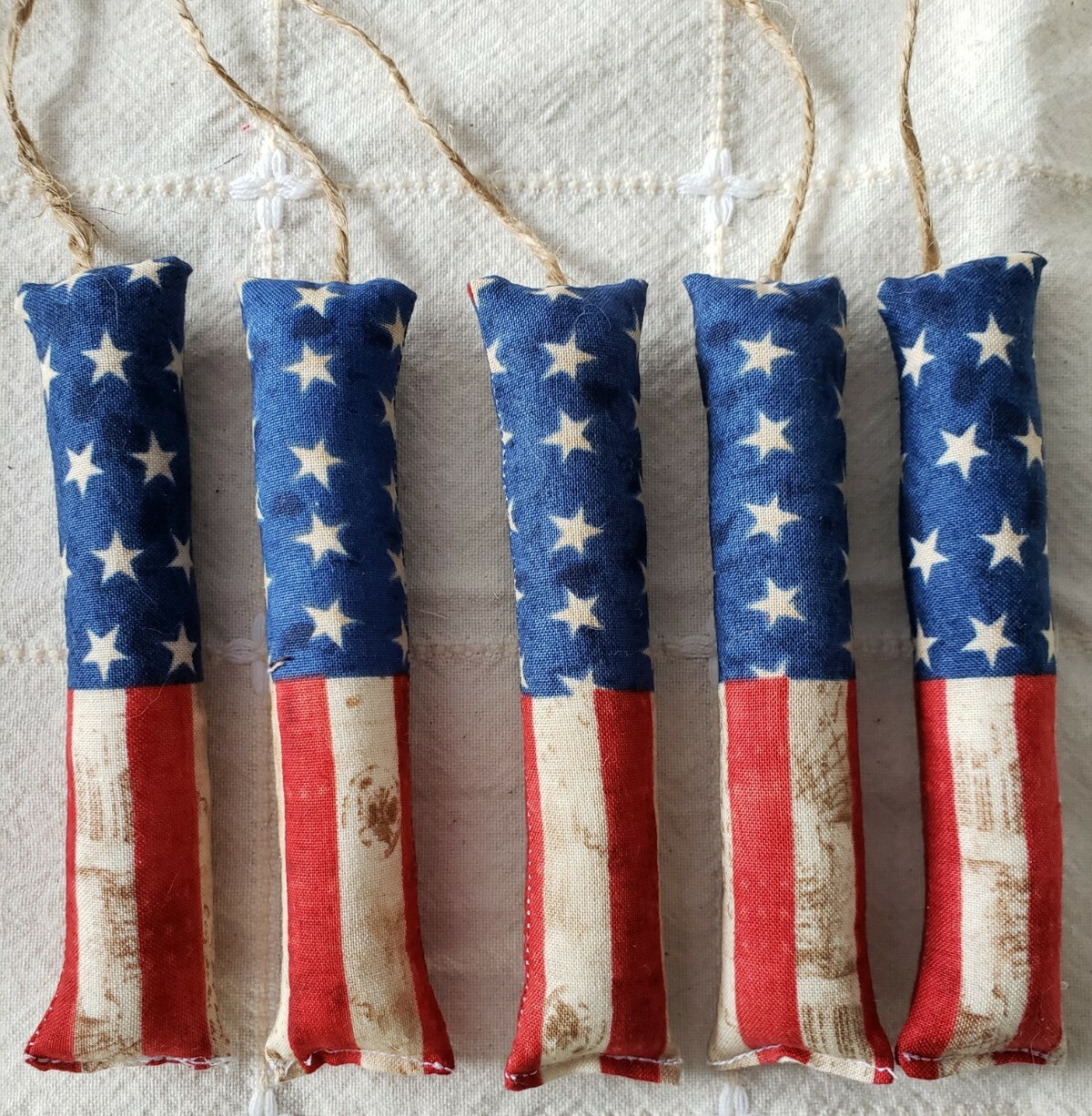 Primitive Bowl Filler Ornies Firecrackers Americana Decor New 5 pc set