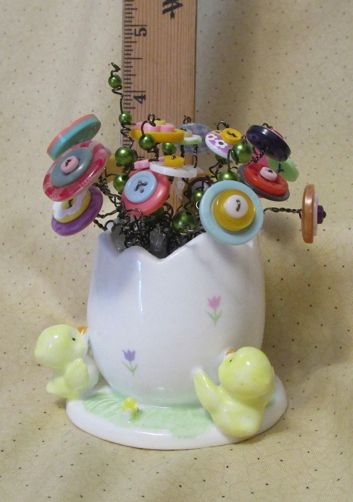 Button Bouquet in "Broken Egg Vase" with 3 Chicks. Great gift! Easter