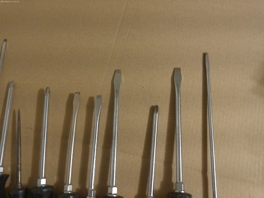 17 piece Snap on Screwdriver Mixed set all good condition, nothing broken