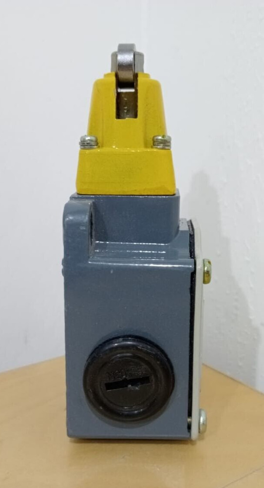 LIMIT SWITCH 3SE3-100/1D