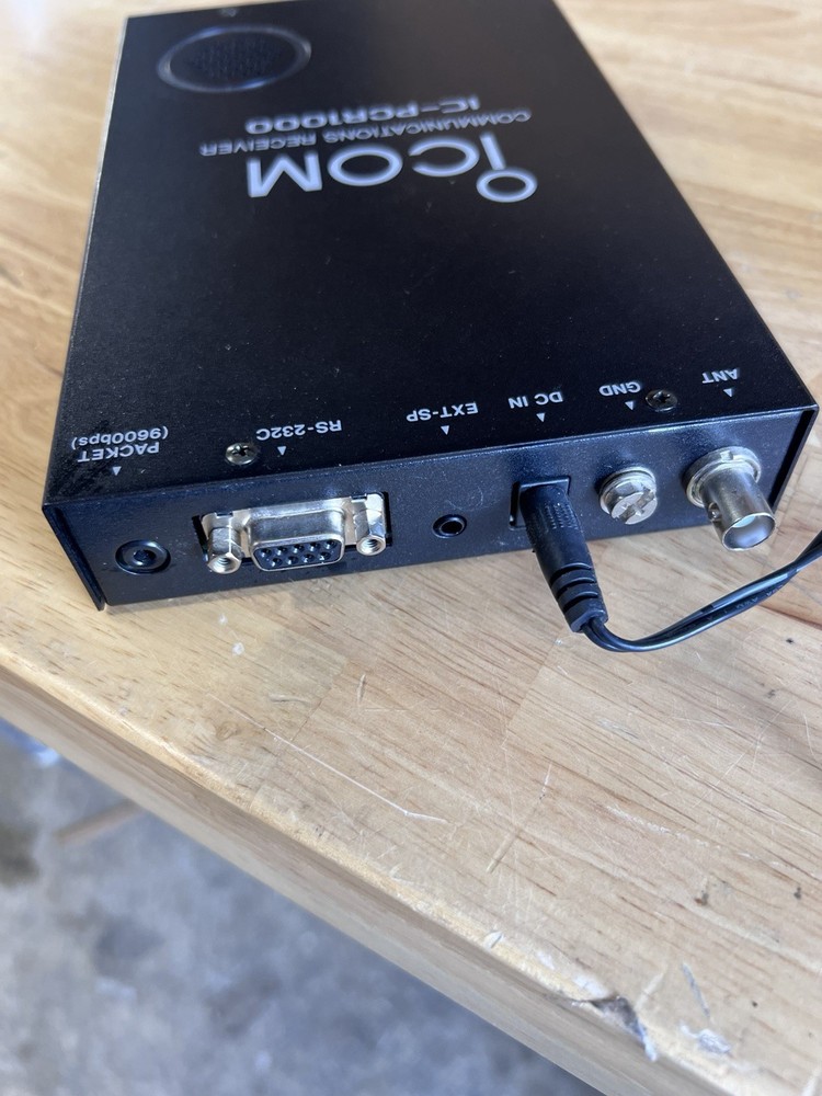 ICOM IC-PCR1000 Communications Receiver