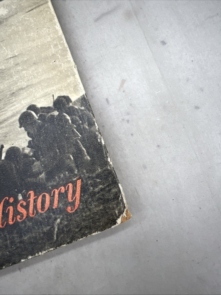 WW2 US Army 69th Infantry Division Book With Pull Out Map (BB514
