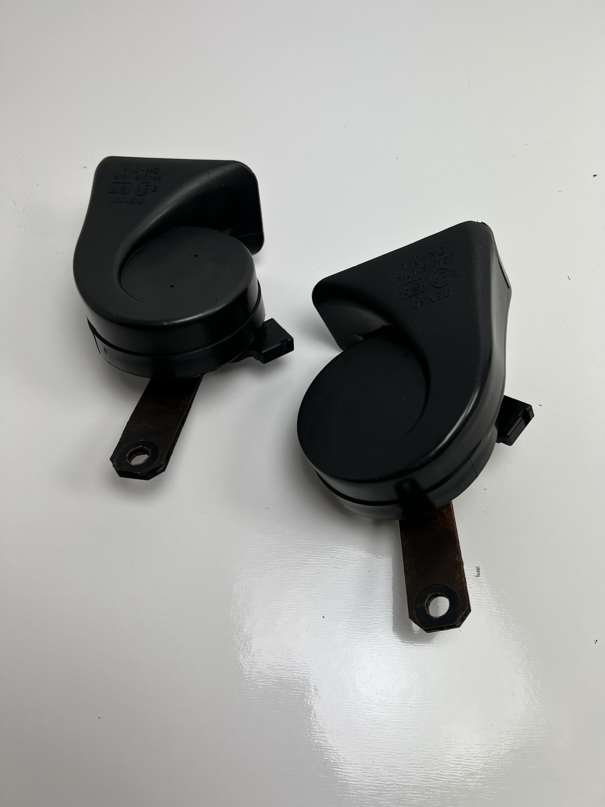 02-17 TOYOTA CAMRY HORN PAIR LEFT & RIGHT 86520-AA010 86510-AA010