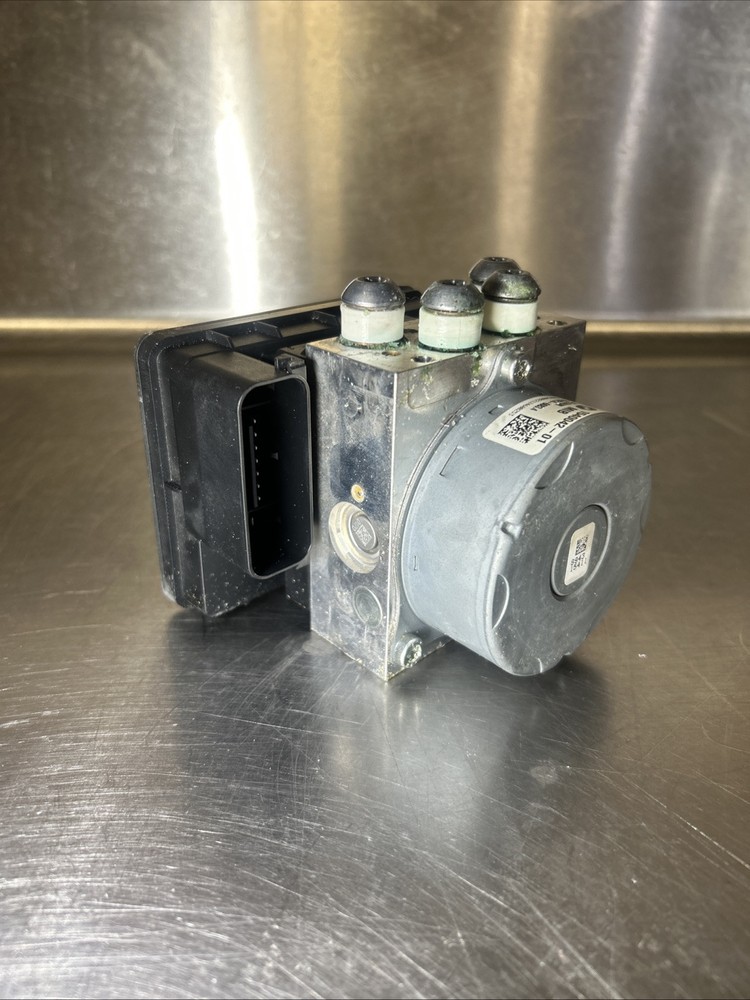 2021 BMW S1000R  ABS pump control unit module #423