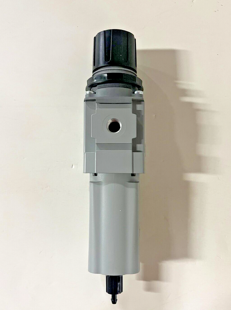 New NIB Parker P32EB92EGMBEMPPK0C0 Filter Regulator