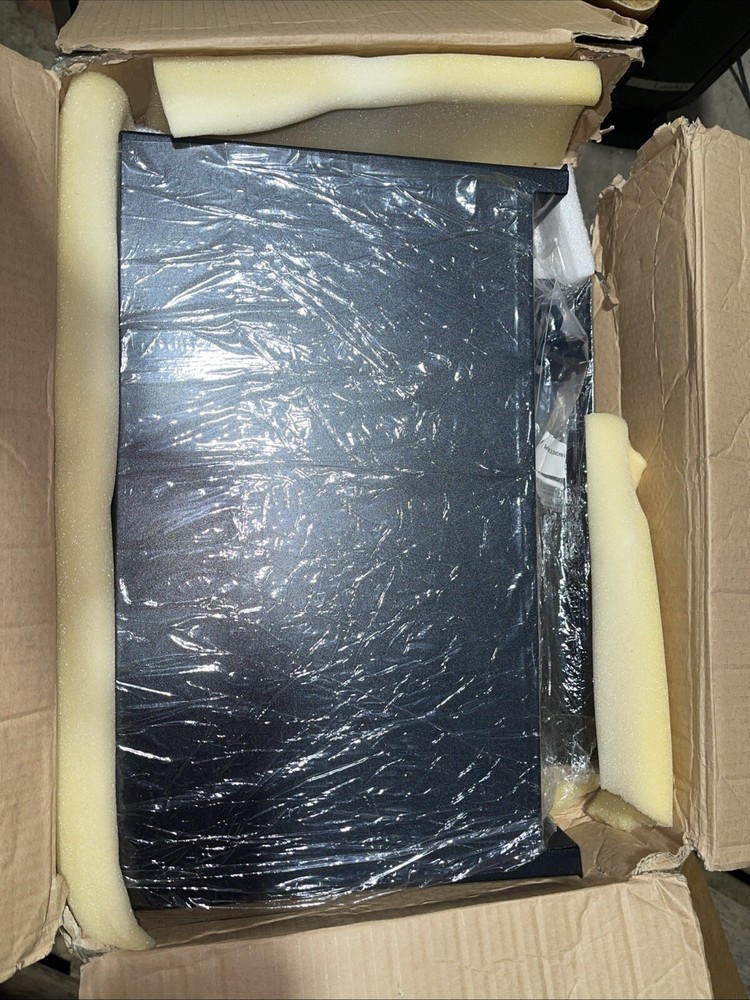 EFS-2RU slide out fiber patch panel tray