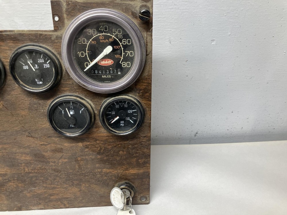 Peterbilt 377 Speedometer Instrument Cluster - Used
