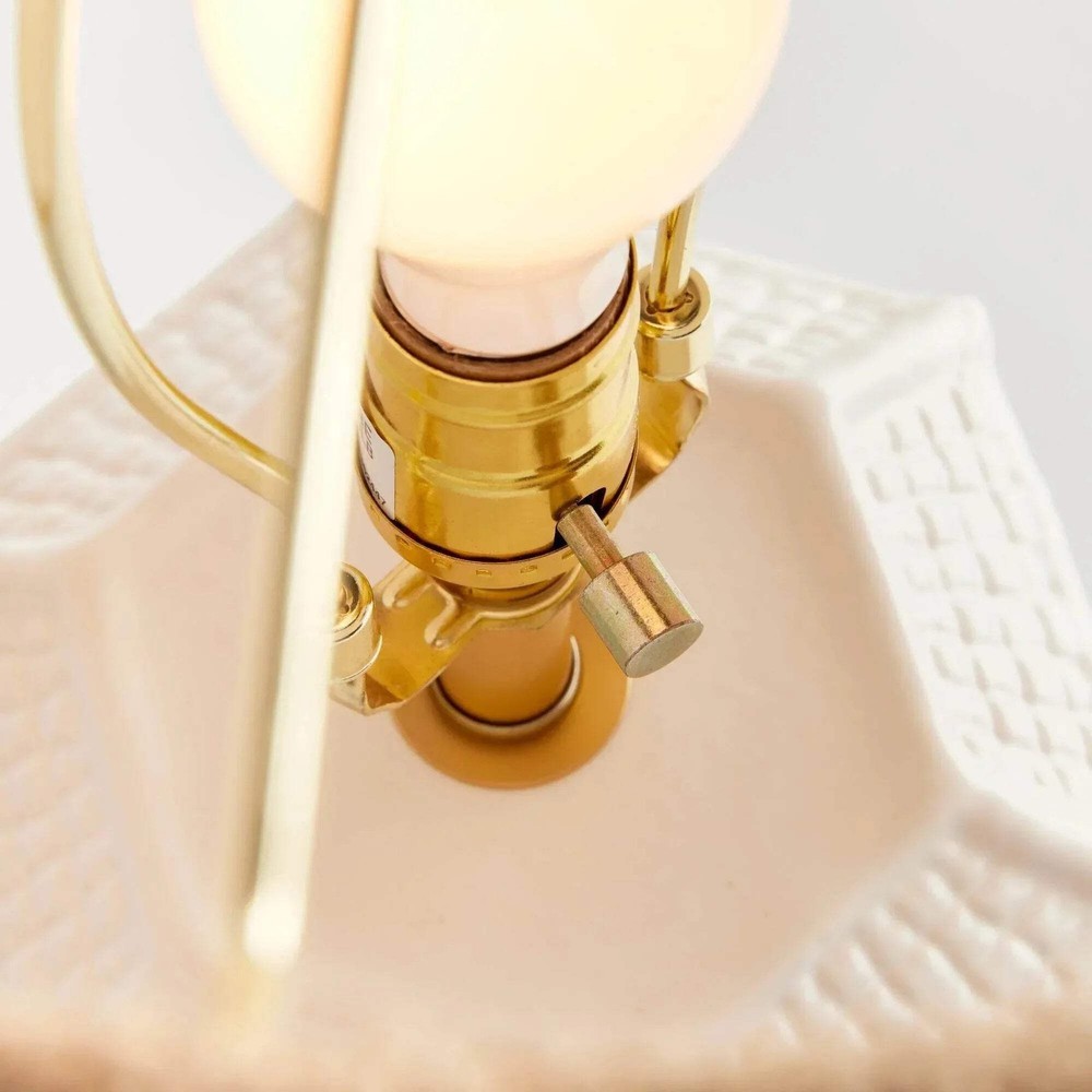 Lisha Transitional Table Lamp