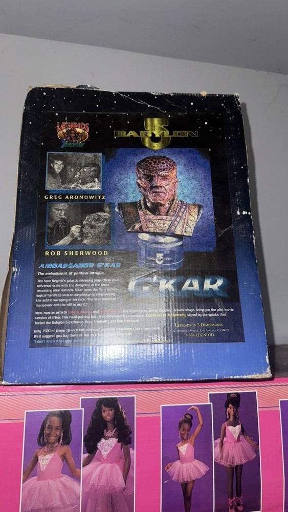 Babylon 5 G’kar Head Sculpture