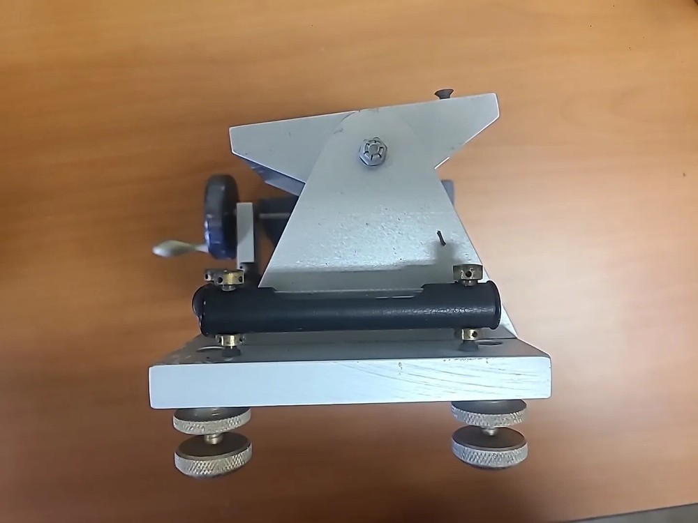 Lear Siegler Holding/Leveling Fixture LT 3281-02-01