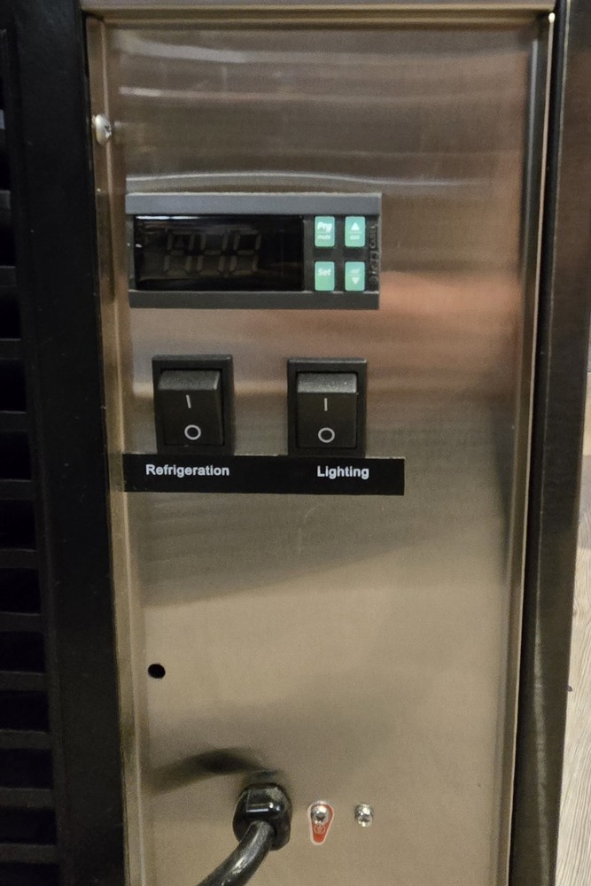 AVANTCO Cooler (Open Air Merchandiser)