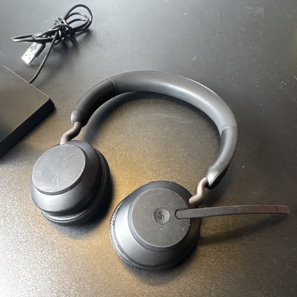 Jabra Evolve2 65 Wireless Headset W/ Desk stand