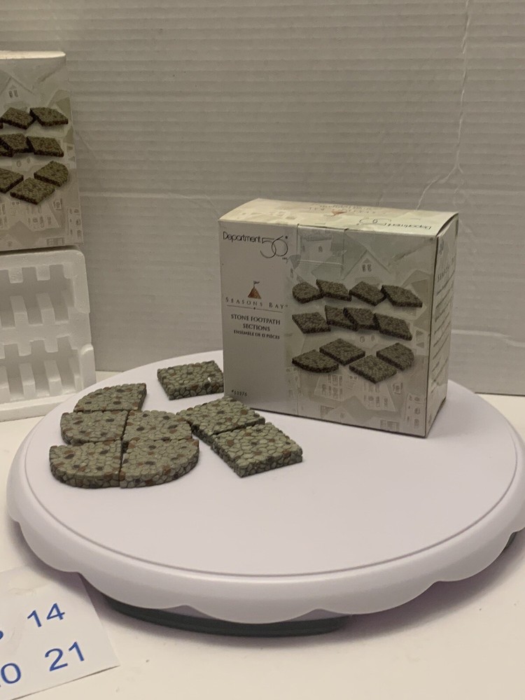 Dept56 Stone Footpath Sections, 5 Curved, 3 Squares. Has Original Box. Used.