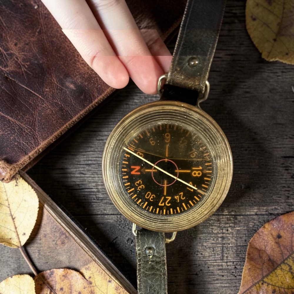 WW2 German Luftwaffe Flight AK39 Wrist Compass
