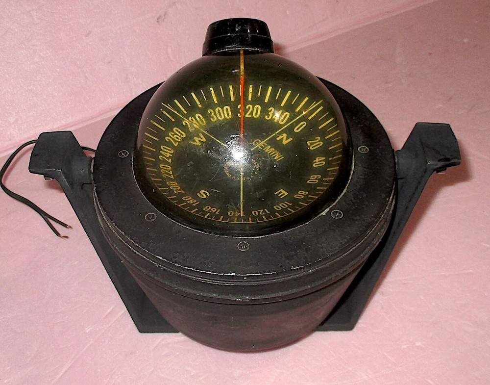 Gemini AQUA METER 4" COMPASS Self-Leveling w/Light +Bracket TESTED GOOD