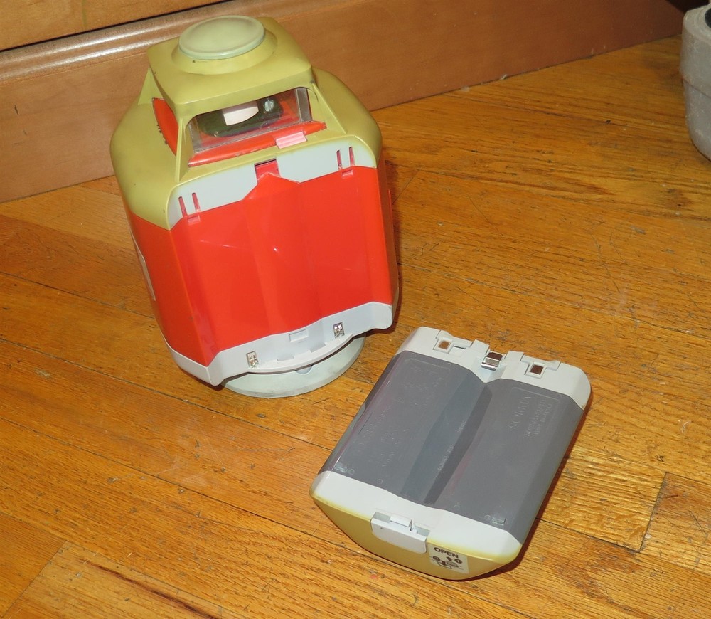 AGL EAGL 1-Touch Rotary Laser Level w/Detector Receiver & Case - 1500' Range