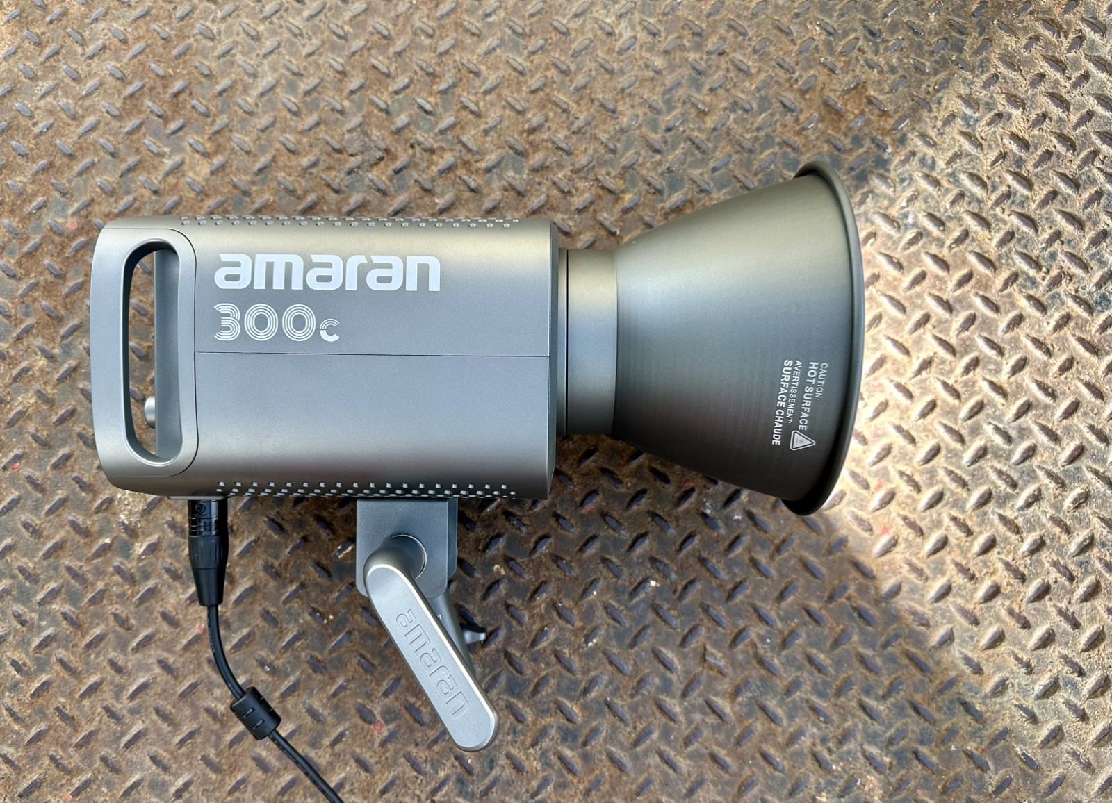 Aputure Amaran 300c RGBWW LED *issues*