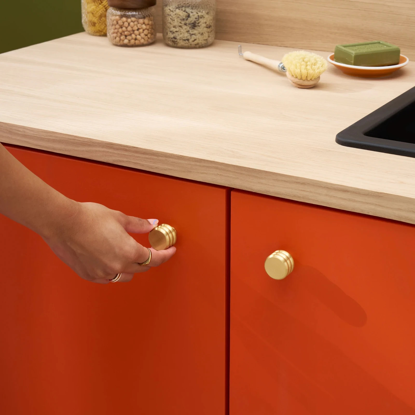 (QTY. 5) PLANK HARDWARE ALVA TUBULAR KNOB CABINET HARDWARE BRASS