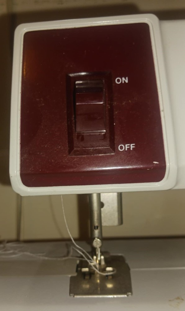 Singer Tiny Tailor Mending Machine