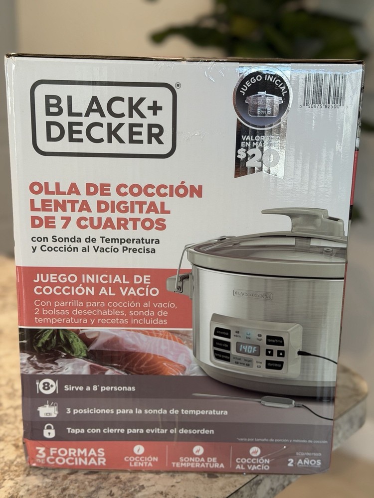 Black & Decker 7-Quart Digital Temperature Probe Slow Cooker (SCD7007SSD).