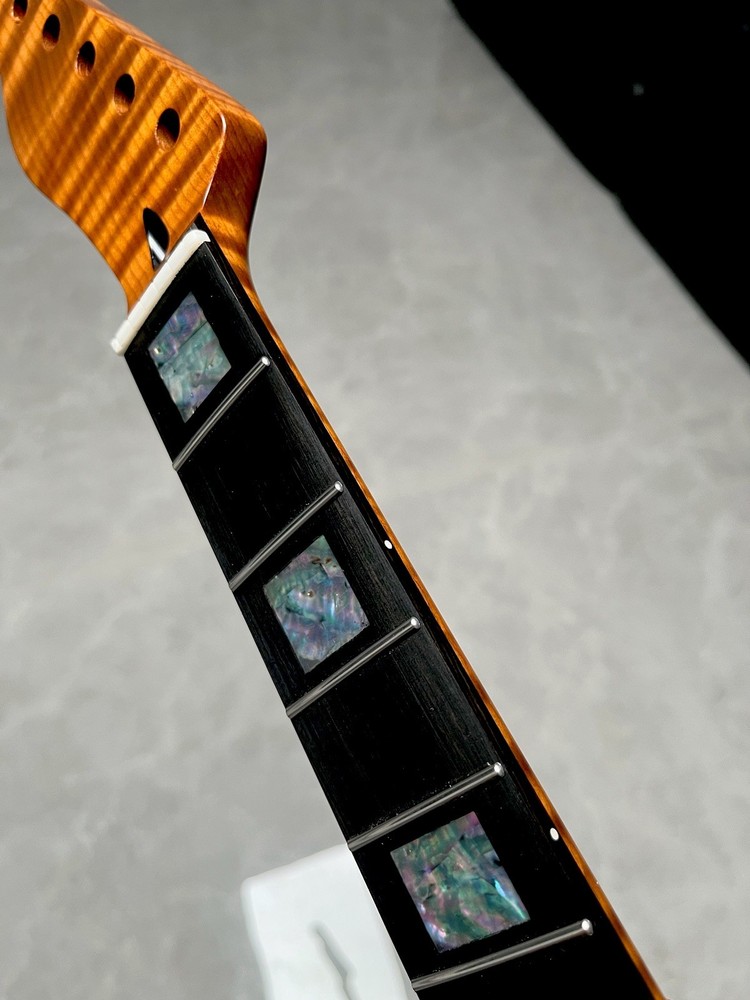 AAAAA Ebony Reverse Abalone shells 22Fret Roasting flame Maple Electric guitar