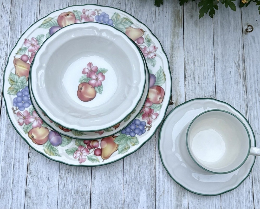 EPOCH Collection Dinnerware Five Piece Set ~Market Day~E-801