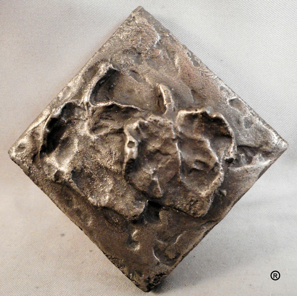 Nickel/Silver Falling Leaves Decorative Dot (Twins)