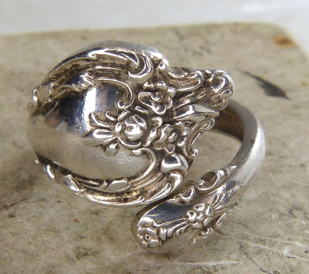 Vintage Lunt Delacourt Sterling Silver Spoon Ring