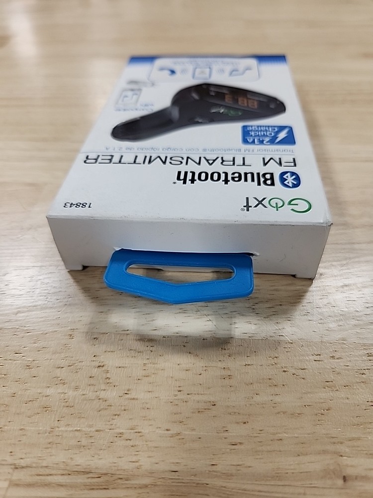 Direct Plug Bluetooth/fm Transmitter 18843 Small Fast Charge Built In Mic