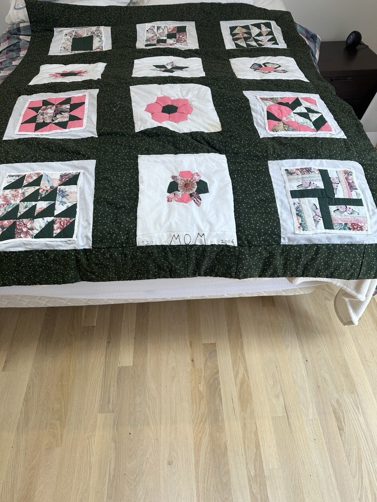Handmade summer quilt 68x53"