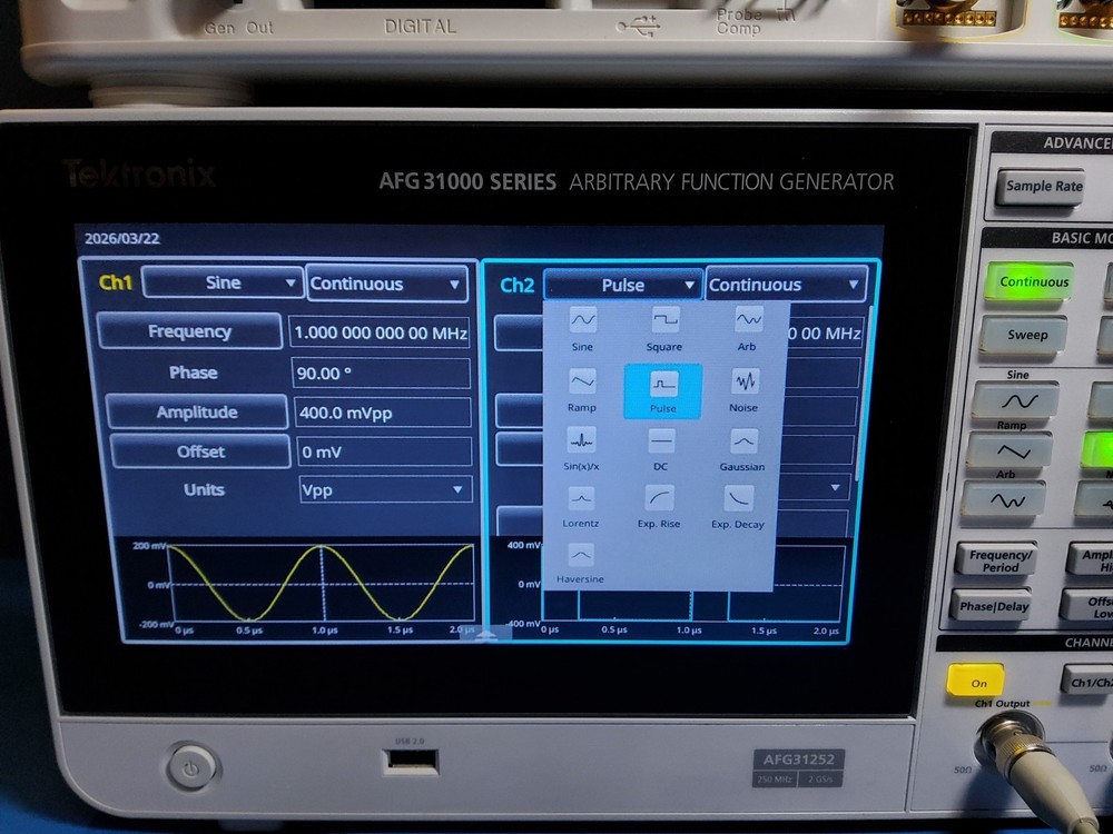 Tektronix AFG31252 1uHz-250MHz 2Ch Arbitrary Function Generator PRISTINE