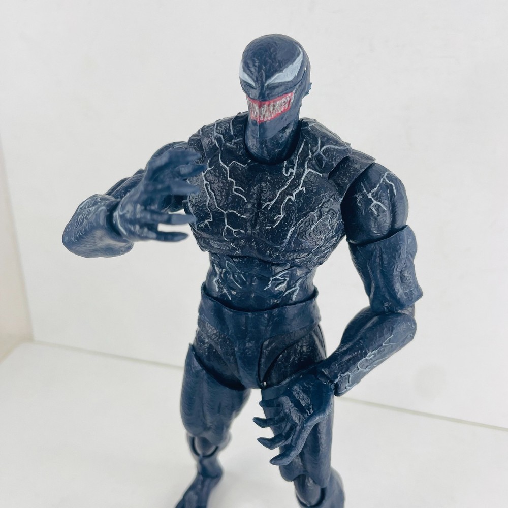 Marvel Venom Let There Be Carnage 7.5" Action Figure w/Exchangeable Accessory